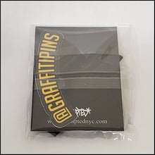 Graffitipins Carabiner Elite Key Tag